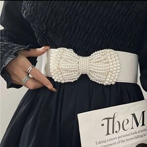 Faux Pearl Large Bow Wide Stretch Belt in Cream